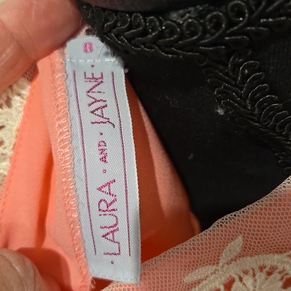 Vintage 80s Peach Blouse with Lace Collar - GrannyCore! - Picture 6 of 9